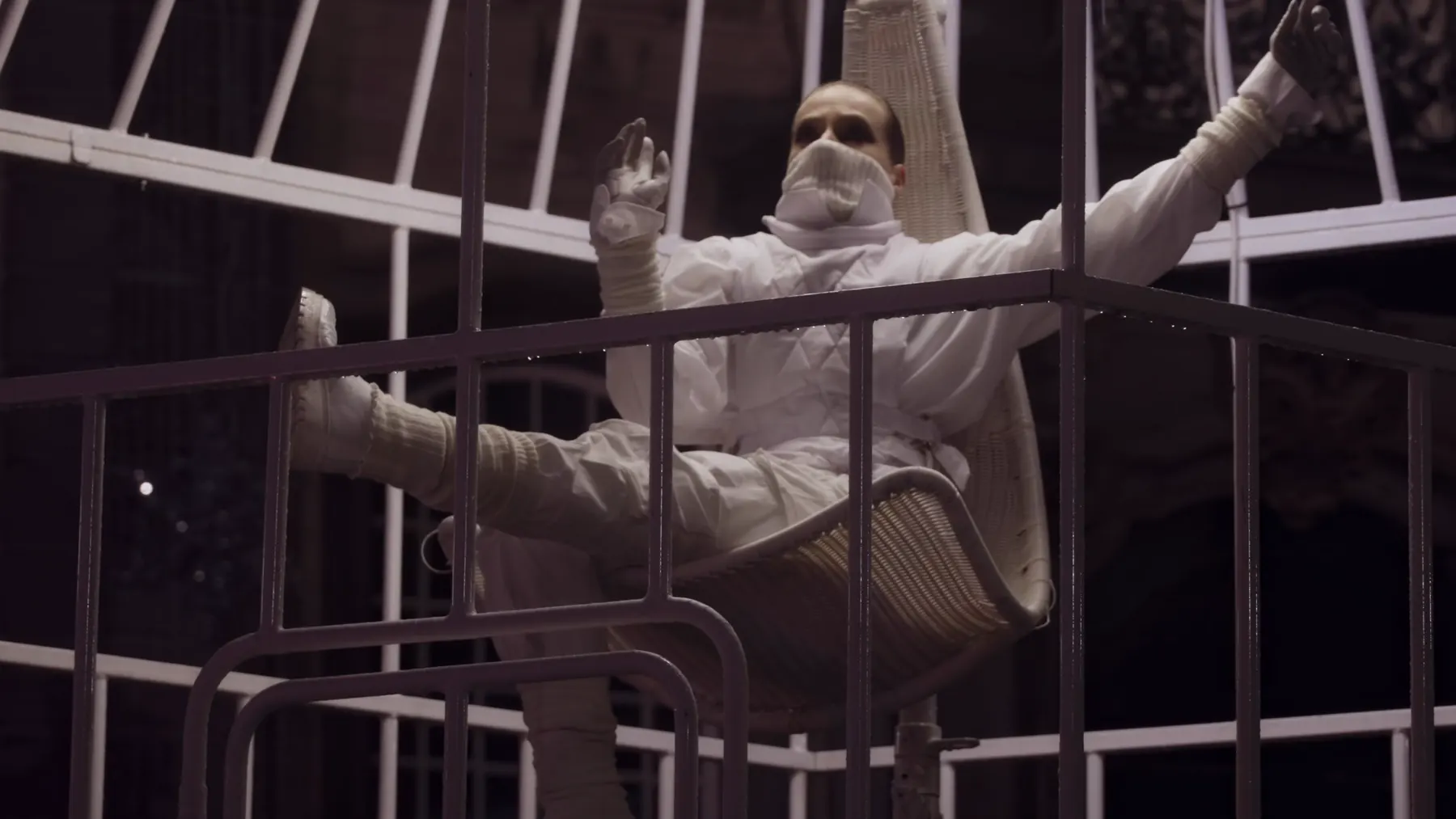 Cage Fantastique, Foto 6